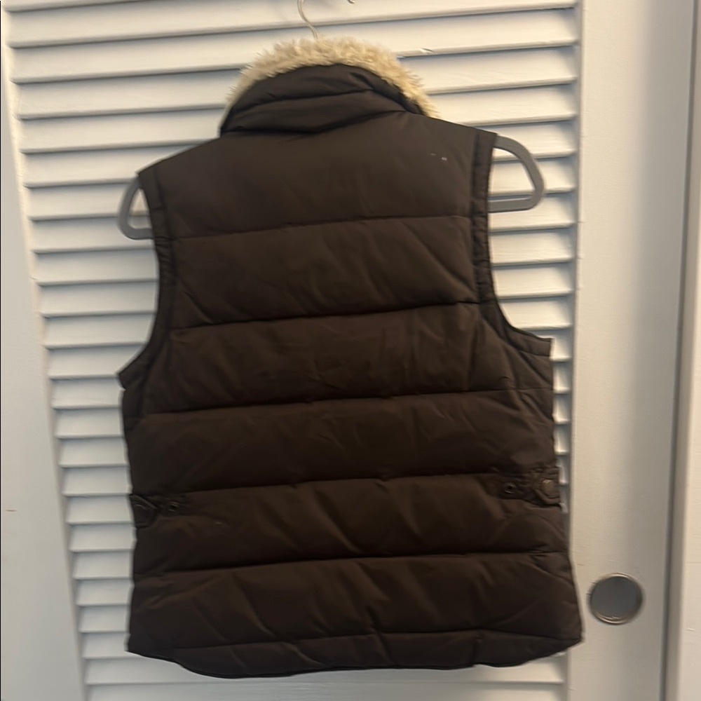 American Eagle Outfitters Brown Puffer Vest - Size Small - Picture 4 of 4